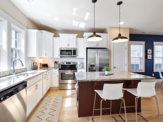Can Cleaners Handle Cluttered or Messy Homes?